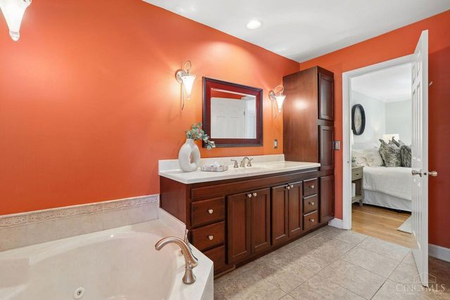 8383 Ellenwoods Drive, Symmes Twp, OH 45249