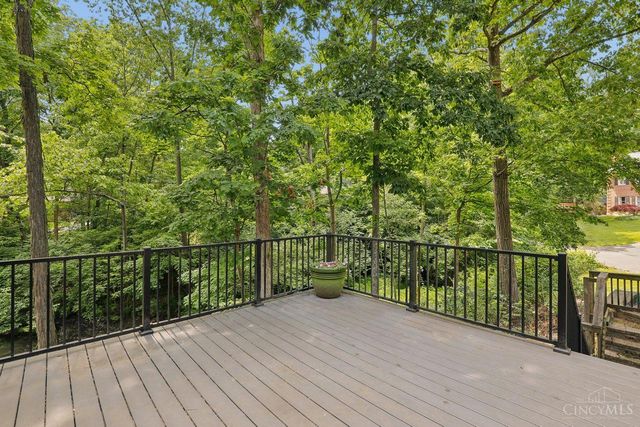 8383 Ellenwoods Drive, Symmes Twp, OH 45249