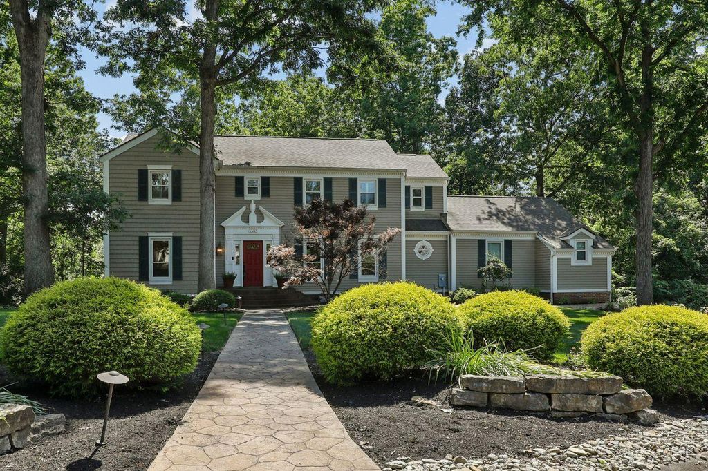 8383 Ellenwoods Drive, Symmes Twp, OH 45249