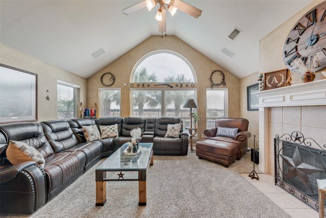 2435 Beachview Drive, Grand Prairie, TX 75054