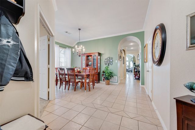 2435 Beachview Drive, Grand Prairie, TX 75054