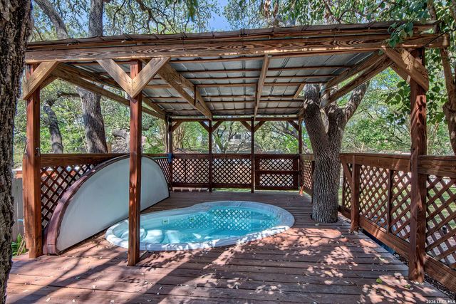 15439 River Bnd, San Antonio, TX 78247