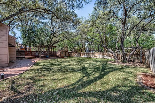 15439 River Bnd, San Antonio, TX 78247