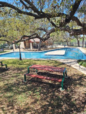 15439 River Bnd, San Antonio, TX 78247