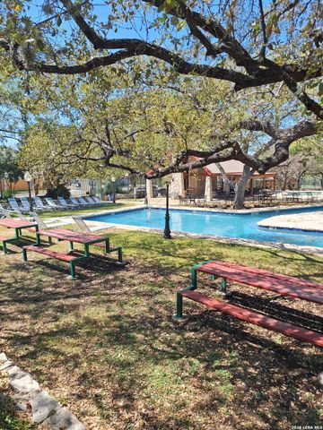 15439 River Bnd, San Antonio, TX 78247