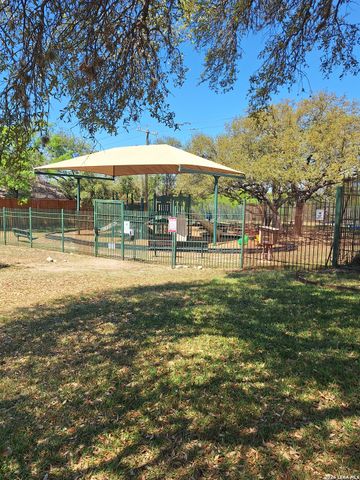 15439 River Bnd, San Antonio, TX 78247