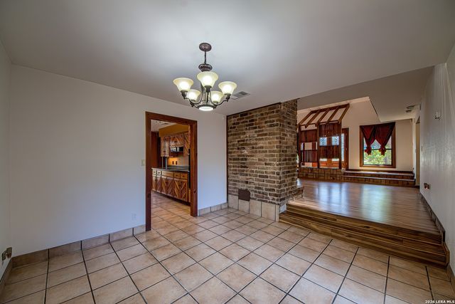 15439 River Bnd, San Antonio, TX 78247