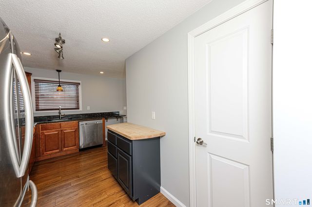 49 Kimberly Circle, North Haven, CT 06473