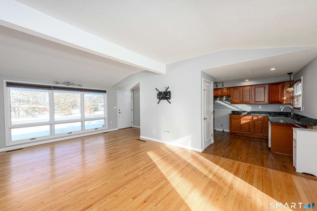 49 Kimberly Circle, North Haven, CT 06473