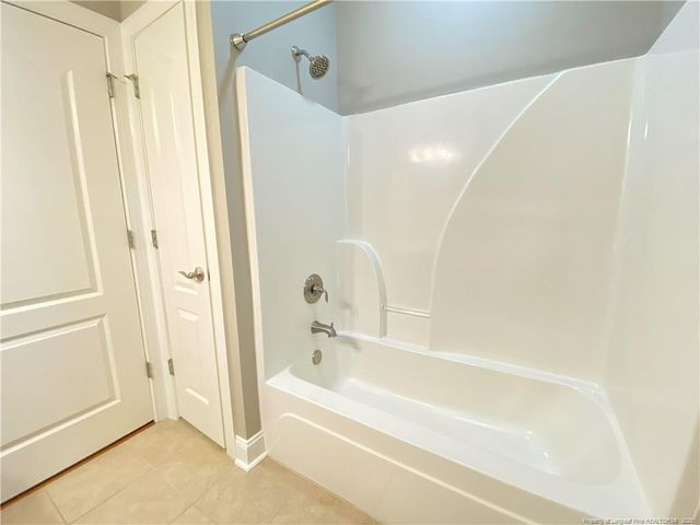 411 Gallery Drive 201, Spring Lake, NC 28390