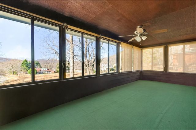 699 Mcridge Road, Hiawassee, GA 30546