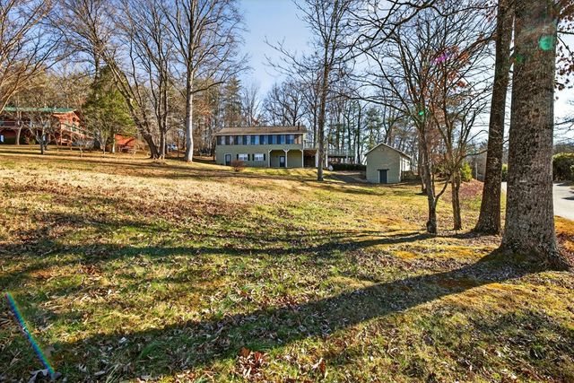 699 Mcridge Road, Hiawassee, GA 30546
