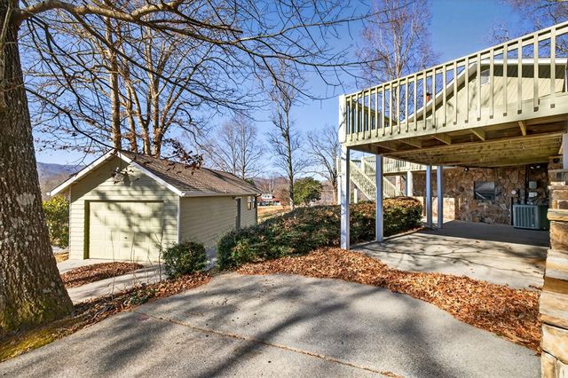 699 Mcridge Road, Hiawassee, GA 30546