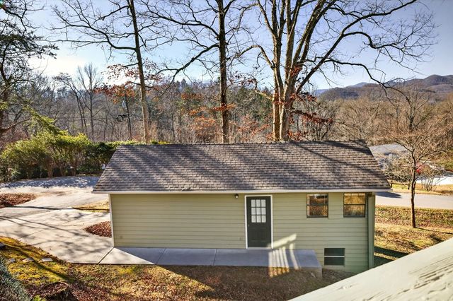 699 Mcridge Road, Hiawassee, GA 30546