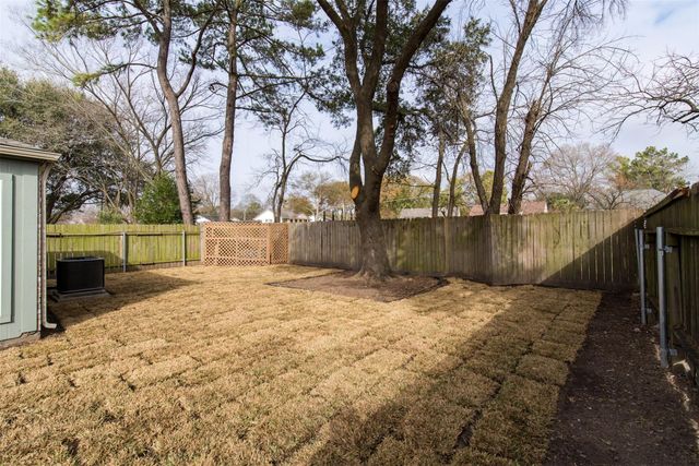 5046 Spring Forest Drive, Houston, TX 77091