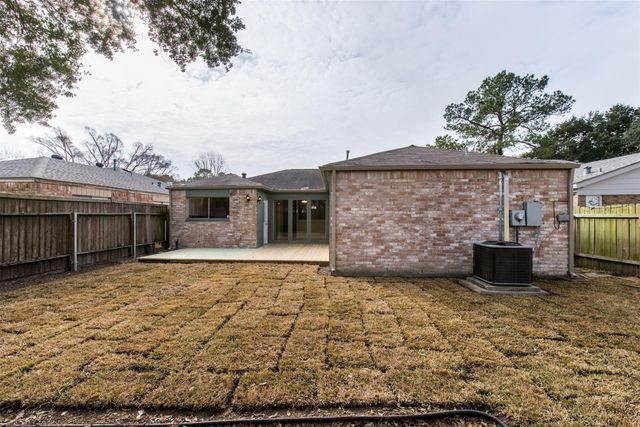 5046 Spring Forest Drive, Houston, TX 77091