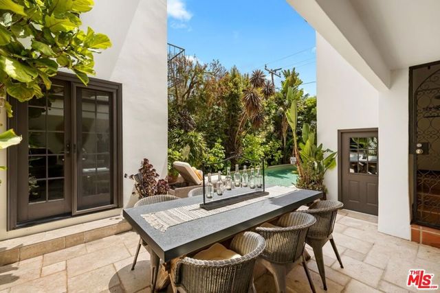 402 11th Street, Santa Monica, CA 90402