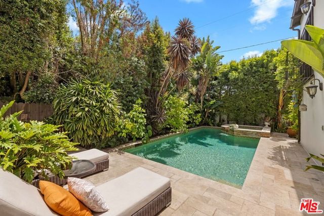 402 11th Street, Santa Monica, CA 90402