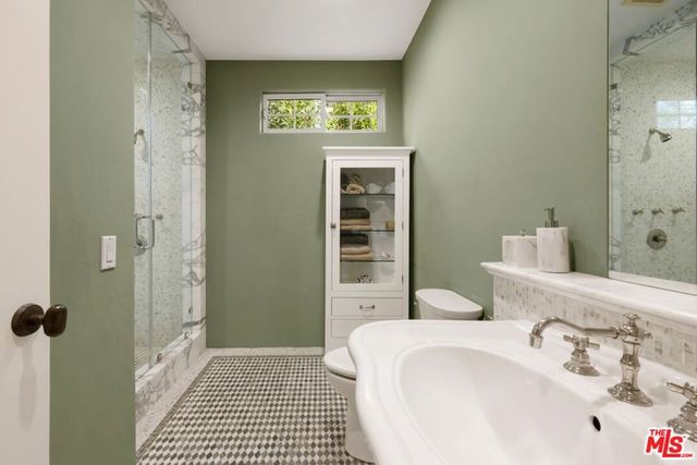402 11th Street, Santa Monica, CA 90402