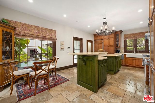 402 11th Street, Santa Monica, CA 90402