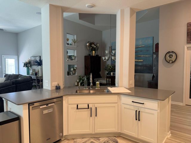 311 Shiraz Drive, Alvin, TX 77511