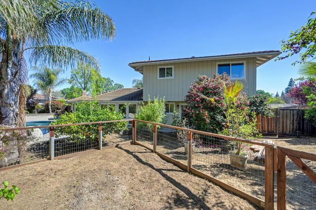 4198 Riva Ridge Dr, Fair Oaks, CA 95628