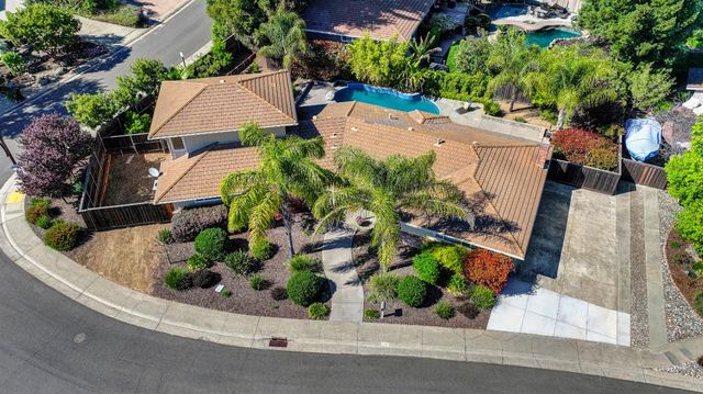 4198 Riva Ridge Dr, Fair Oaks, CA 95628
