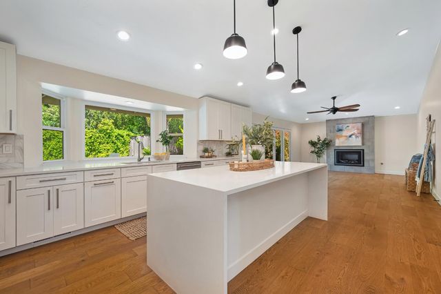 4198 Riva Ridge Dr, Fair Oaks, CA 95628