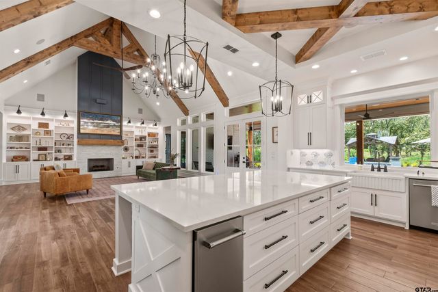 11039 NE FM 607, Brownsboro, TX 75756