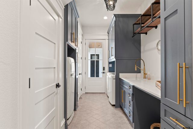 11039 NE FM 607, Brownsboro, TX 75756