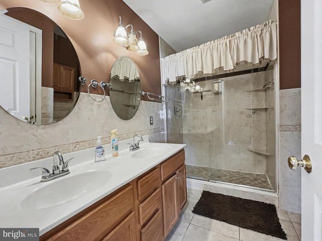 3025 SOLAR DR, Dover, PA 17315