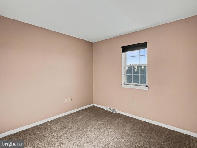 3025 SOLAR DR, Dover, PA 17315