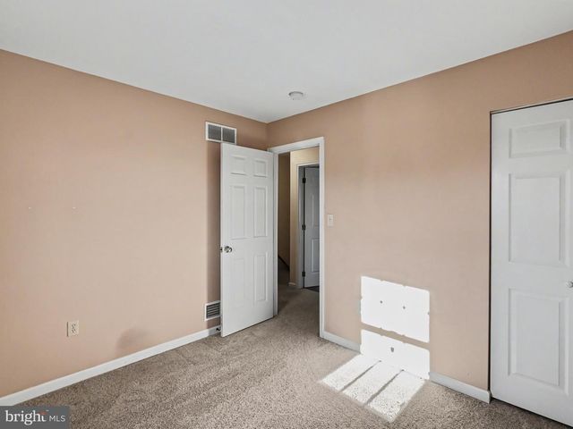 3025 SOLAR DR, Dover, PA 17315