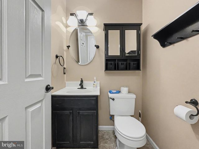 3025 SOLAR DR, Dover, PA 17315