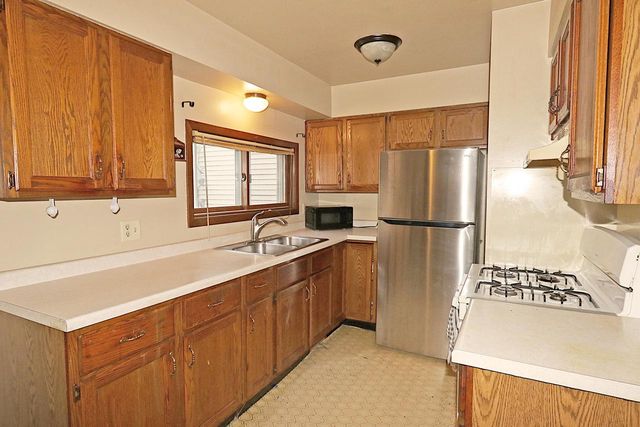 1412 Lincoln AVENUE, Sheboygan, WI 53081