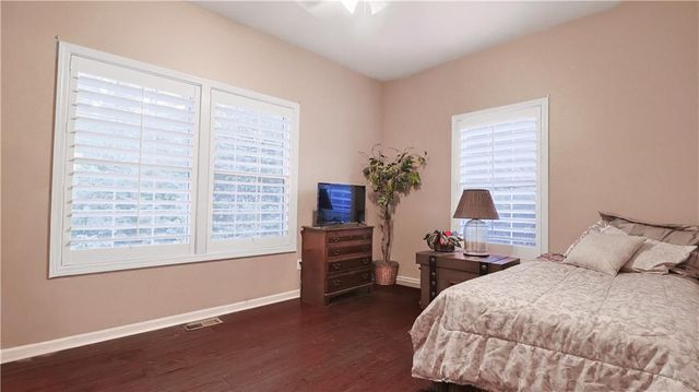 144 SE 250 Road, Warrensburg, MO 64093