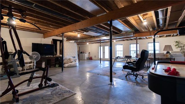 144 SE 250 Road, Warrensburg, MO 64093