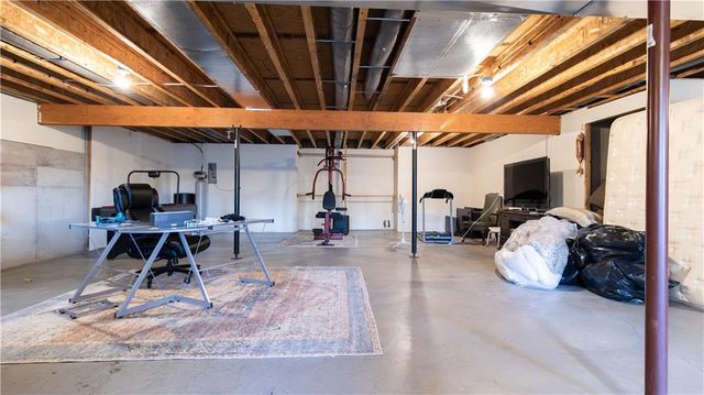 144 SE 250 Road, Warrensburg, MO 64093