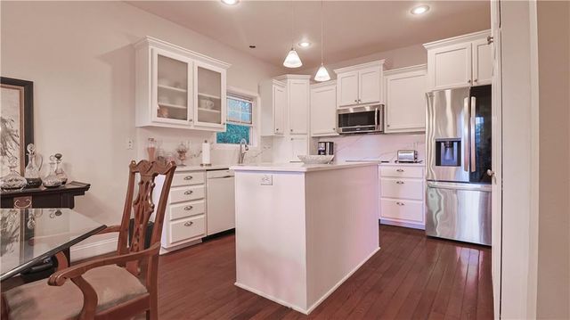 144 SE 250 Road, Warrensburg, MO 64093