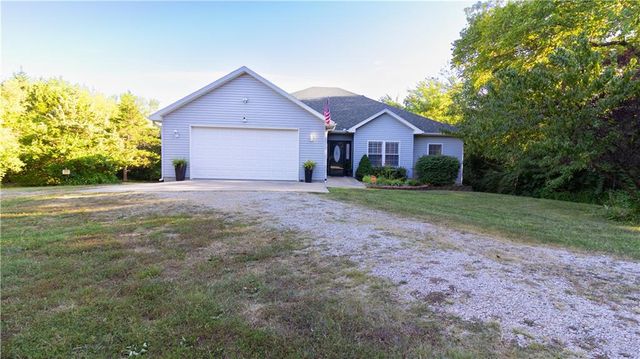 144 SE 250 Road, Warrensburg, MO 64093