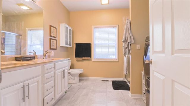 144 SE 250 Road, Warrensburg, MO 64093