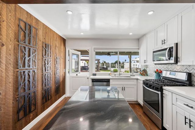 3863 Mount Ainsworth Avenue, San Diego, CA 92111