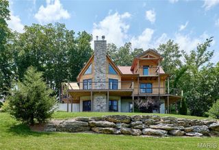 107 N Chantilly Road, Winfield, MO 63389