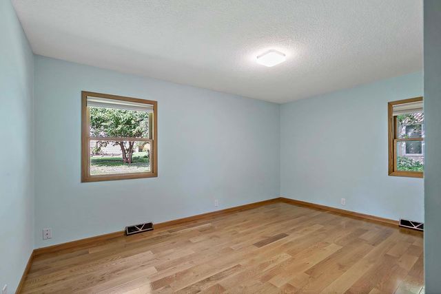 5818 Xerxes Avenue S, Edina, MN 55410