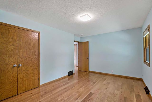 5818 Xerxes Avenue S, Edina, MN 55410