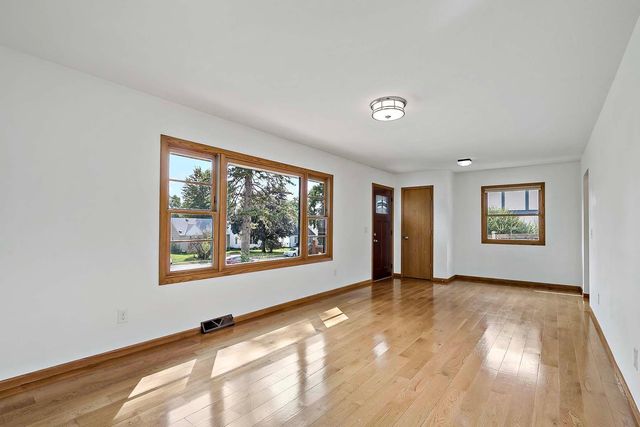 5818 Xerxes Avenue S, Edina, MN 55410