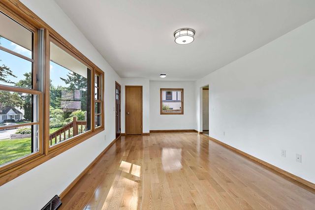 5818 Xerxes Avenue S, Edina, MN 55410