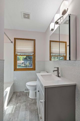 5818 Xerxes Avenue S, Edina, MN 55410