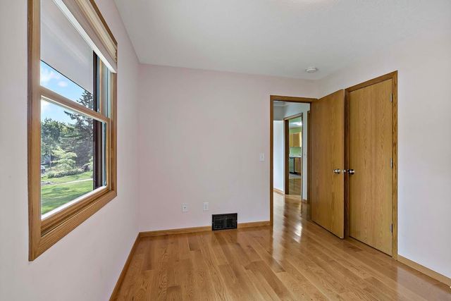 5818 Xerxes Avenue S, Edina, MN 55410