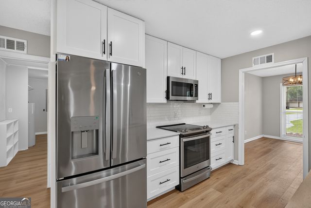 210 West General Screven Way, Hinesville, GA 31313